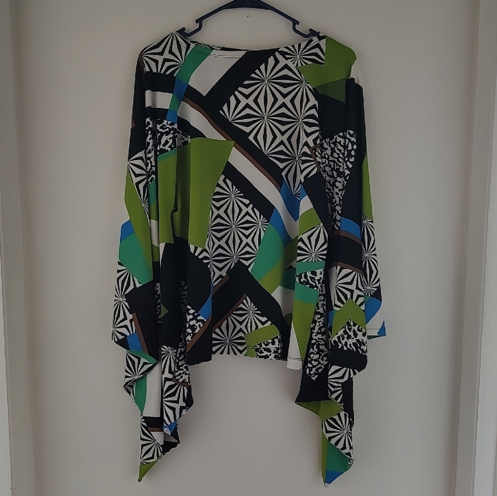 Geometric Patterned Women's Long Sleeve Top